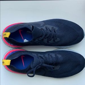 Nike Flyknit Epic React - Size 9